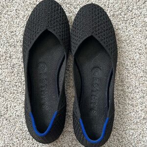 Women’s The Flat Size:6 1/2 washable, soft, flexible upper in black.